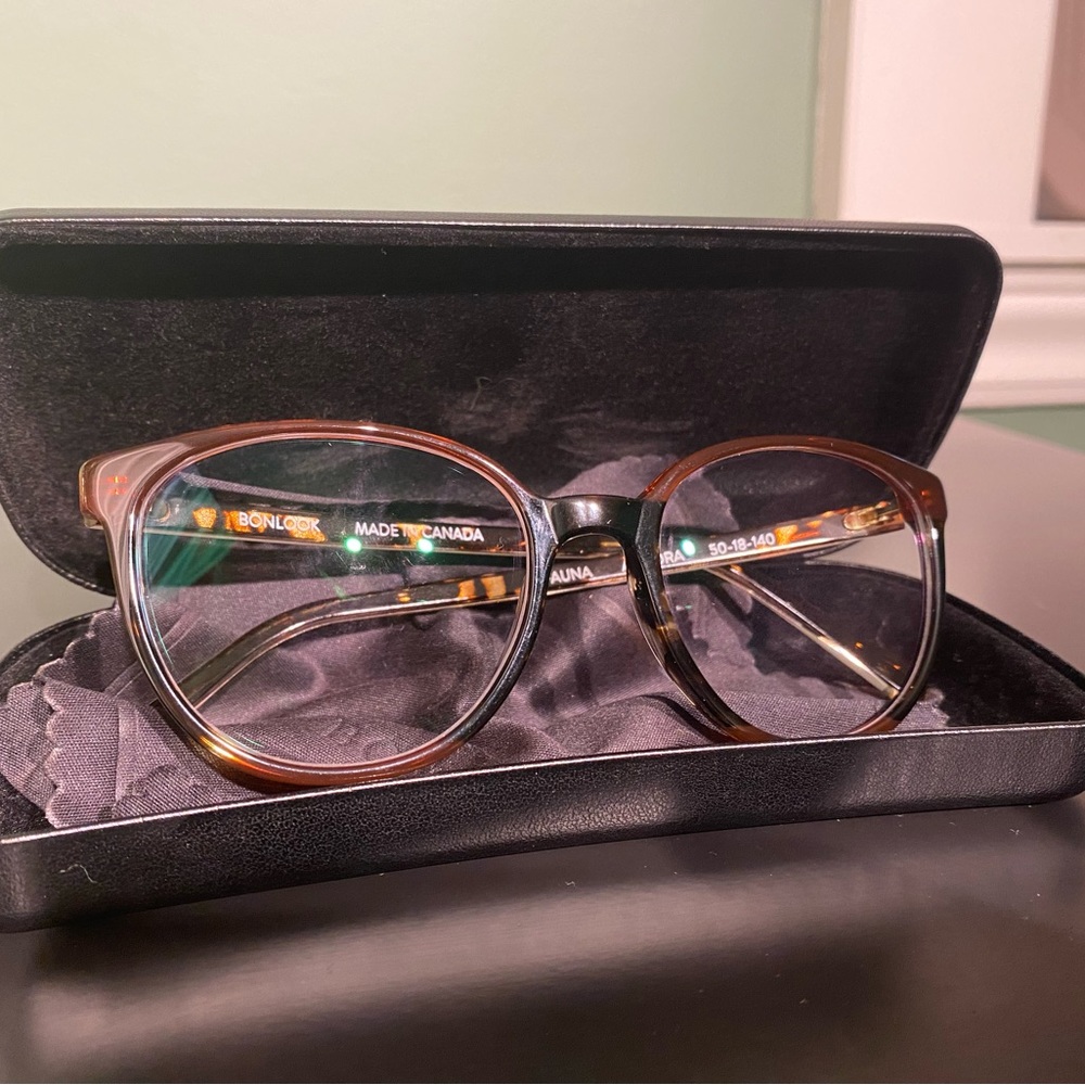 Bonlook eye glasses